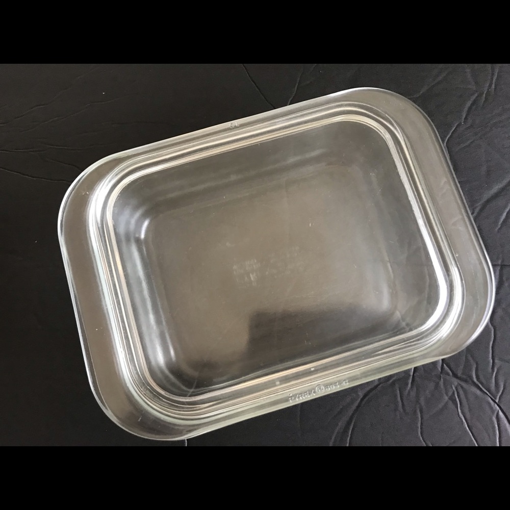 Pyrex Square Baking Dish